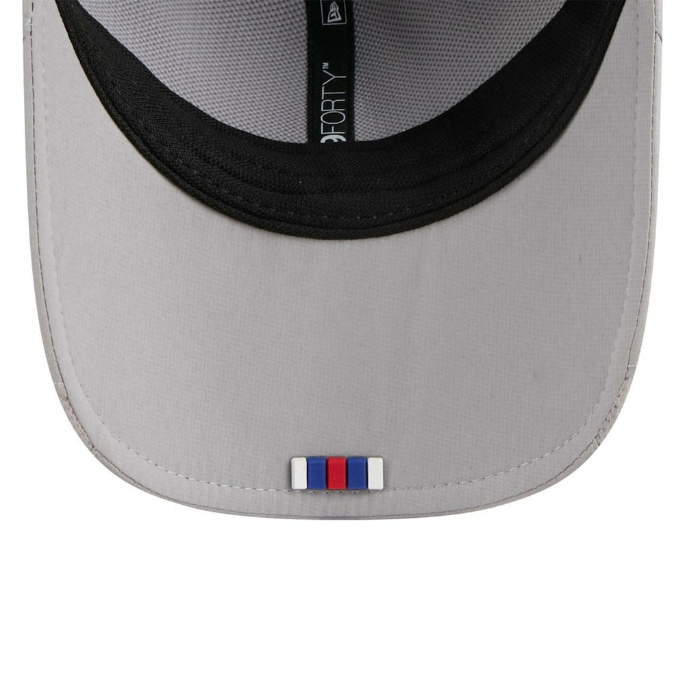 New York Giants New Era 2025 Sideline M-Crown 9FORTY Adjustable Hat Gray