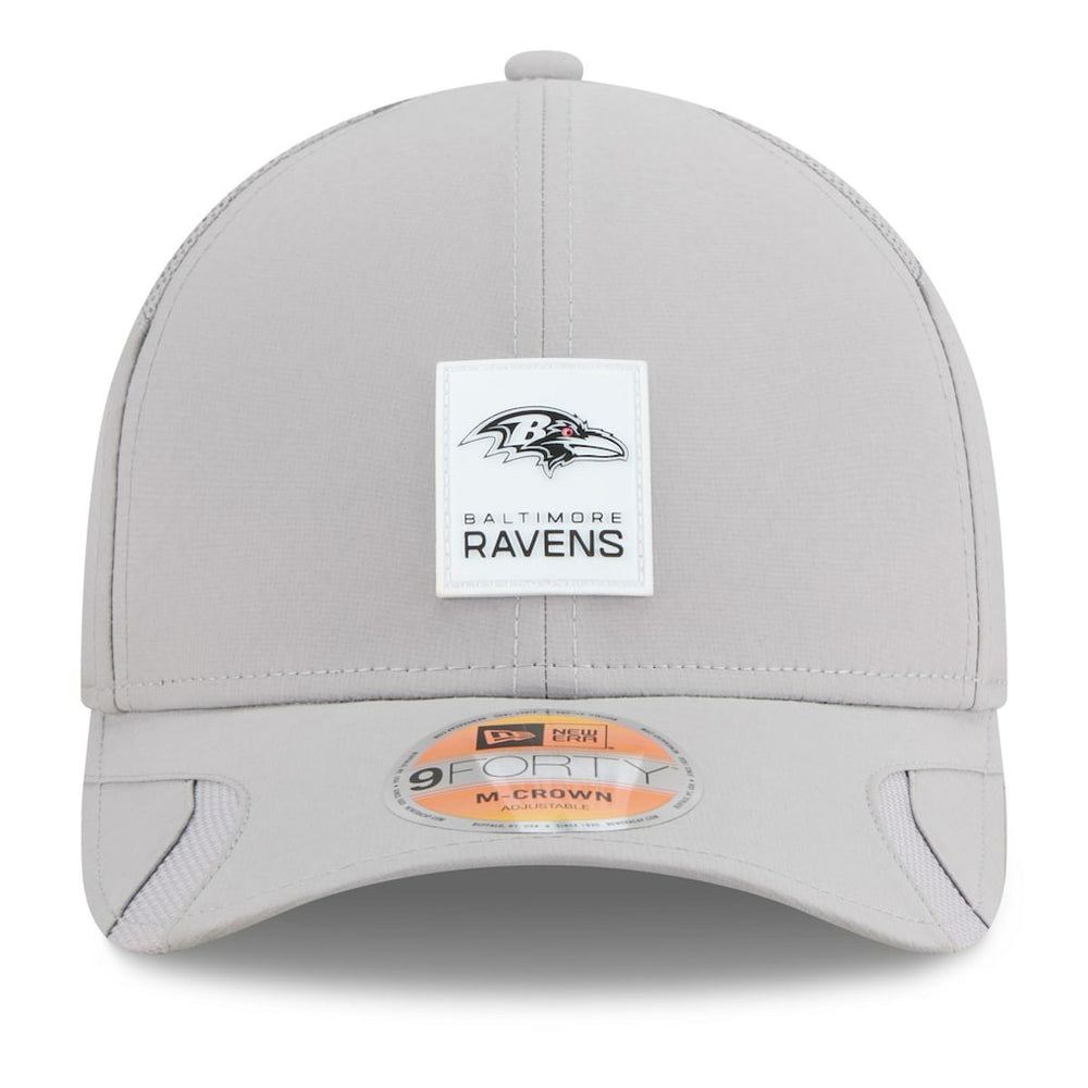 Baltimore Ravens New Era 2025 Sideline M-Crown 9FORTY Adjustable Hat Gray