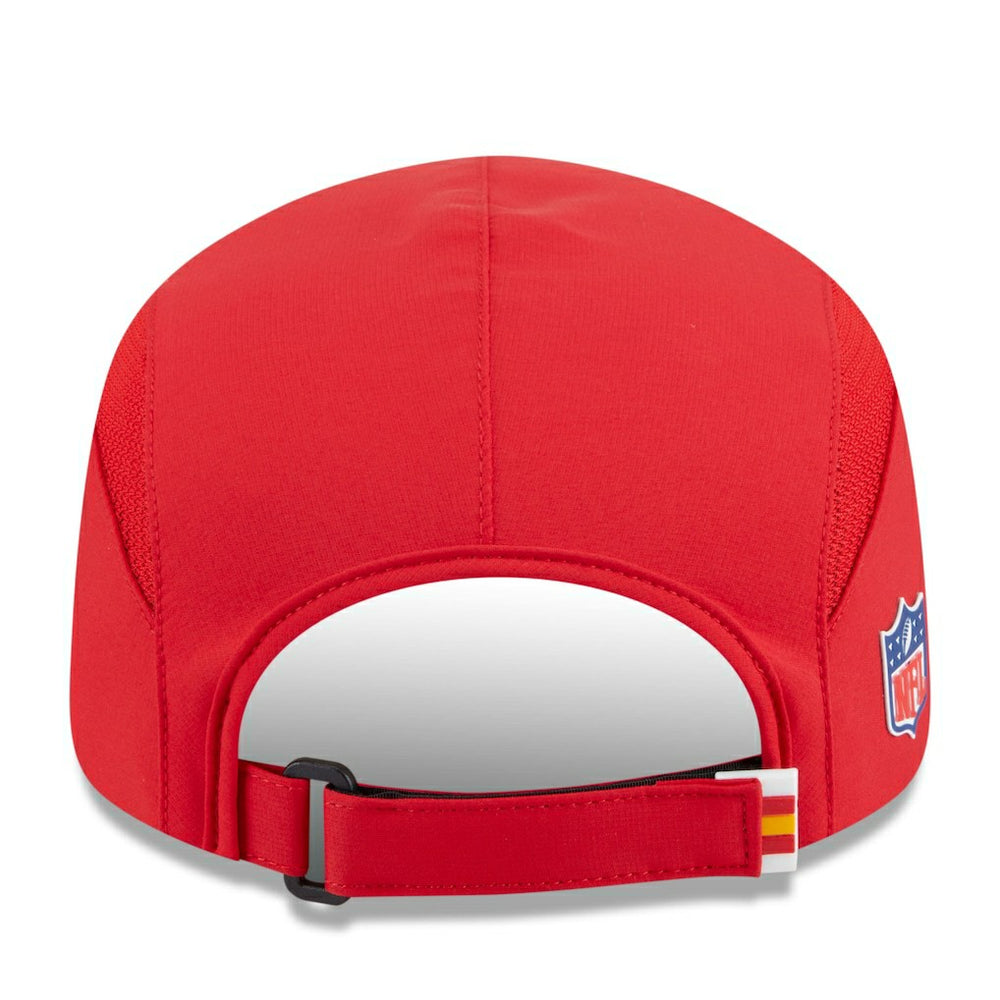 Kansas City Chiefs New Era 2025 Sideline Runner Adjustable Hat Red
