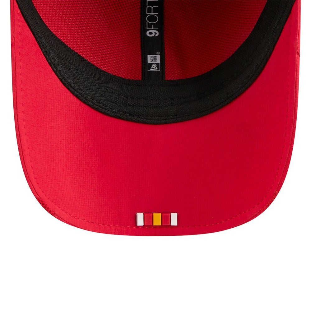 Kansas City Chiefs New Era Youth 2025 Sideline 9FORTY Adjustable Hat Red