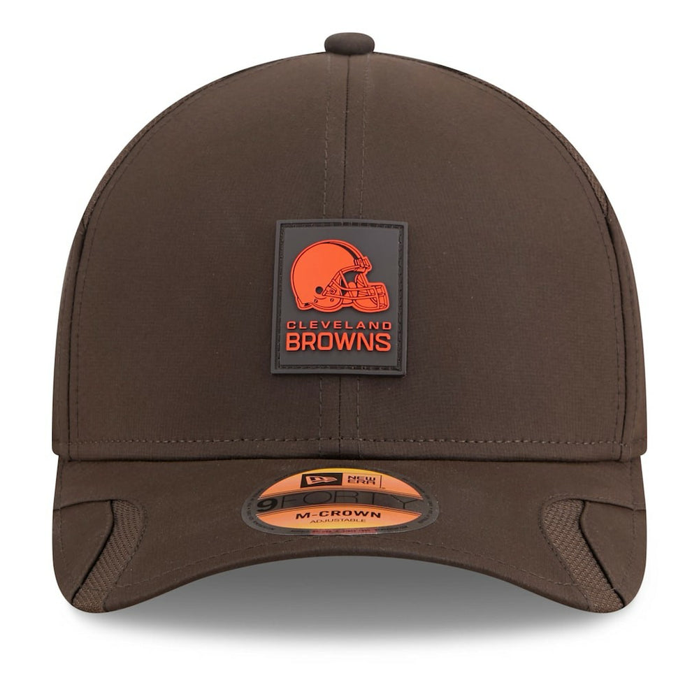 Cleveland Browns New Era Youth 2025 Sideline 9FORTY Adjustable Hat Brown