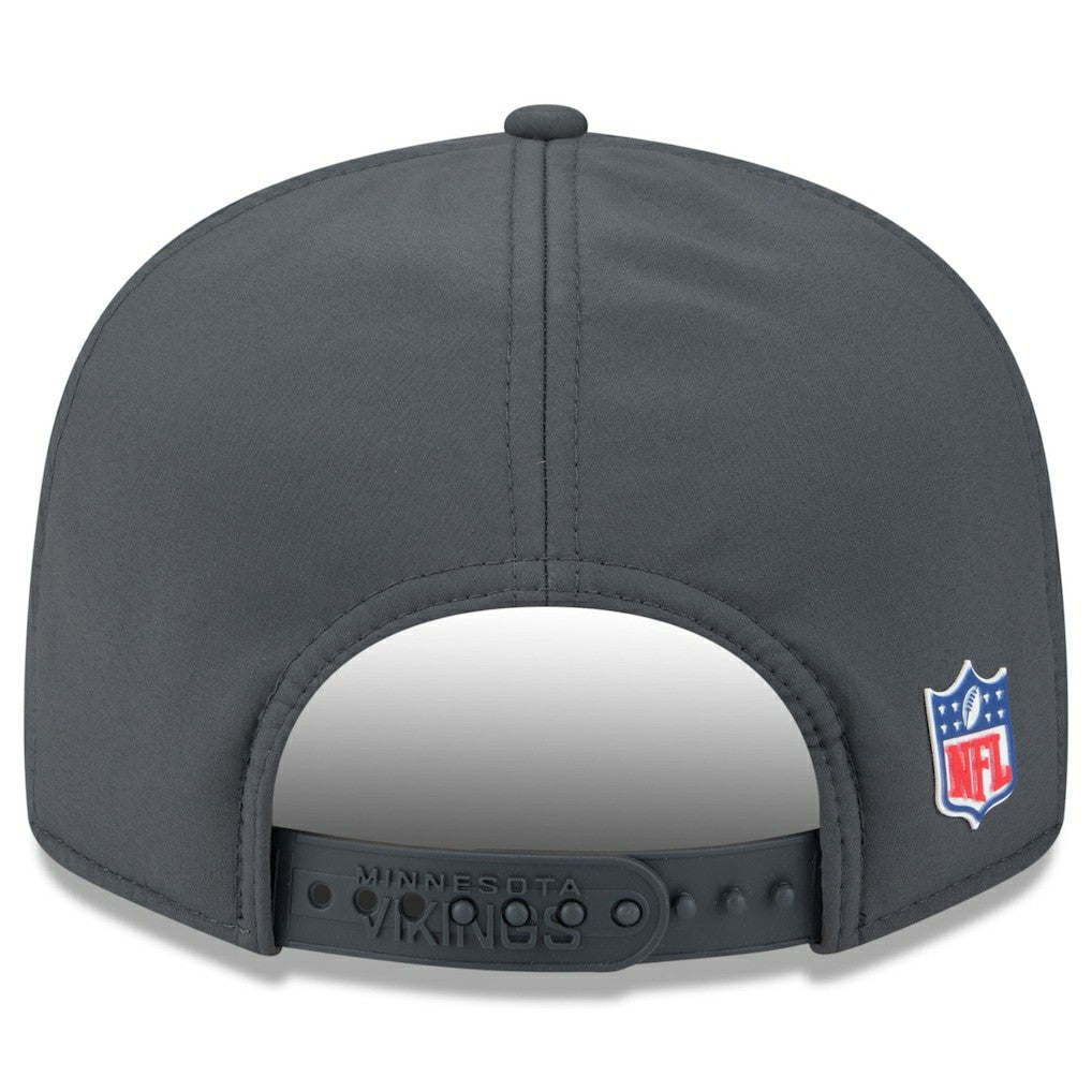Minnesota Vikings New Era 2025 Sideline Cold Weather Split Panel 9FIFTY Snapback Hat Charcoal