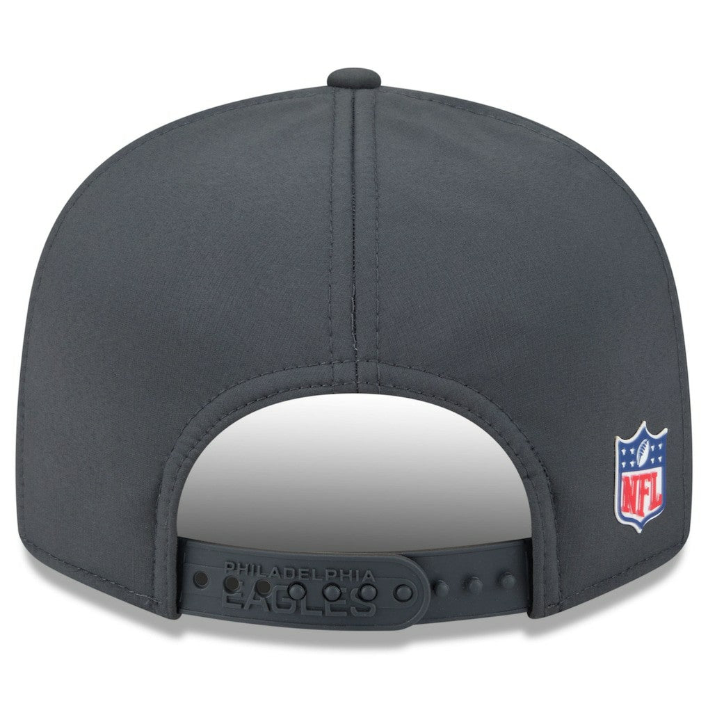 Philadelphia Eagles New Era 2025 Sideline Cold Weather Split Panel 9FIFTY Snapback Hat Charcoal