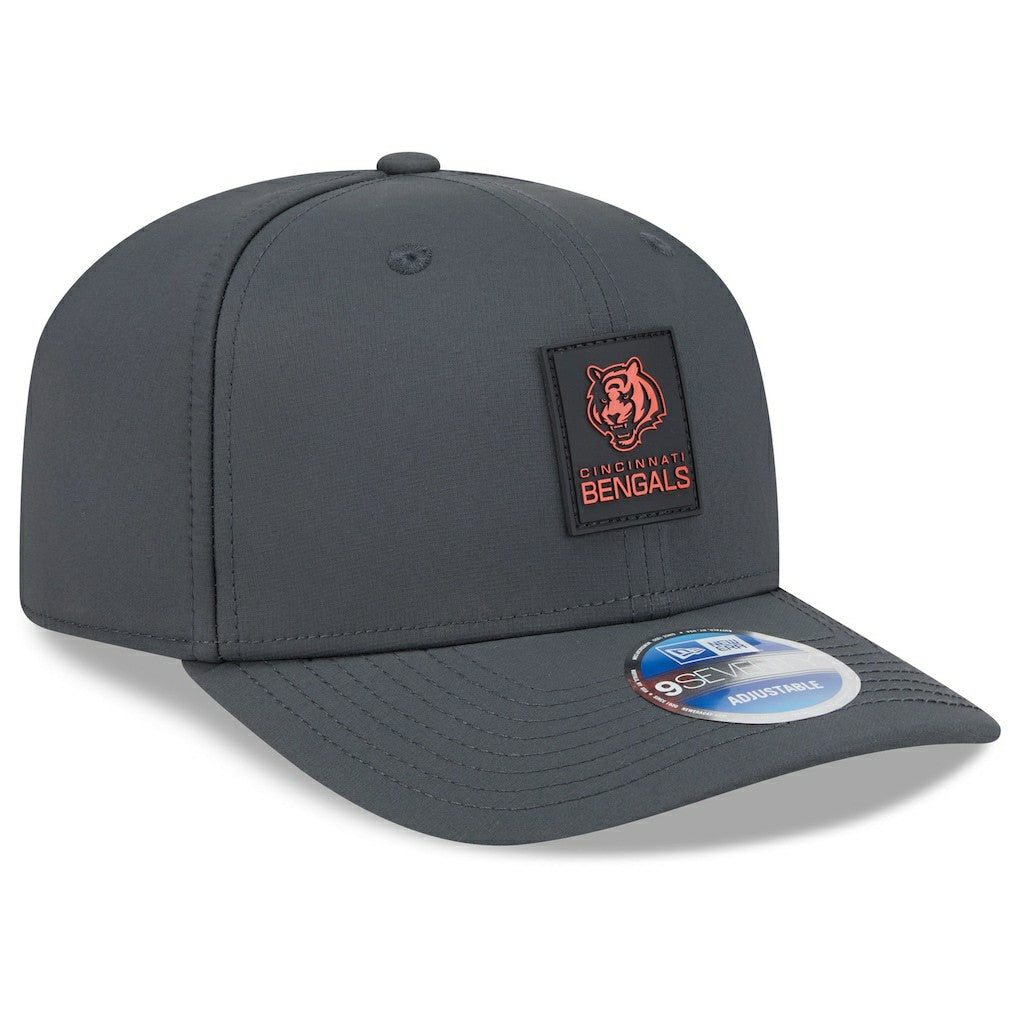 Cincinnati Bengals New Era 2025 Sideline Cold Weather 9SEVENTY Adjustable Hat Charcoal