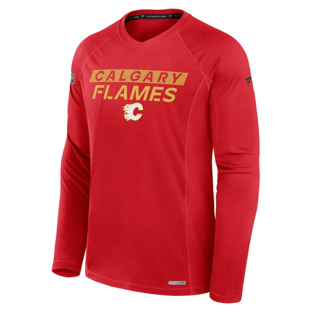 NHL Calgary Flames Fanatics Authentic Pro Rink Tech Raglan Long Sleeve T-Shirt - Red