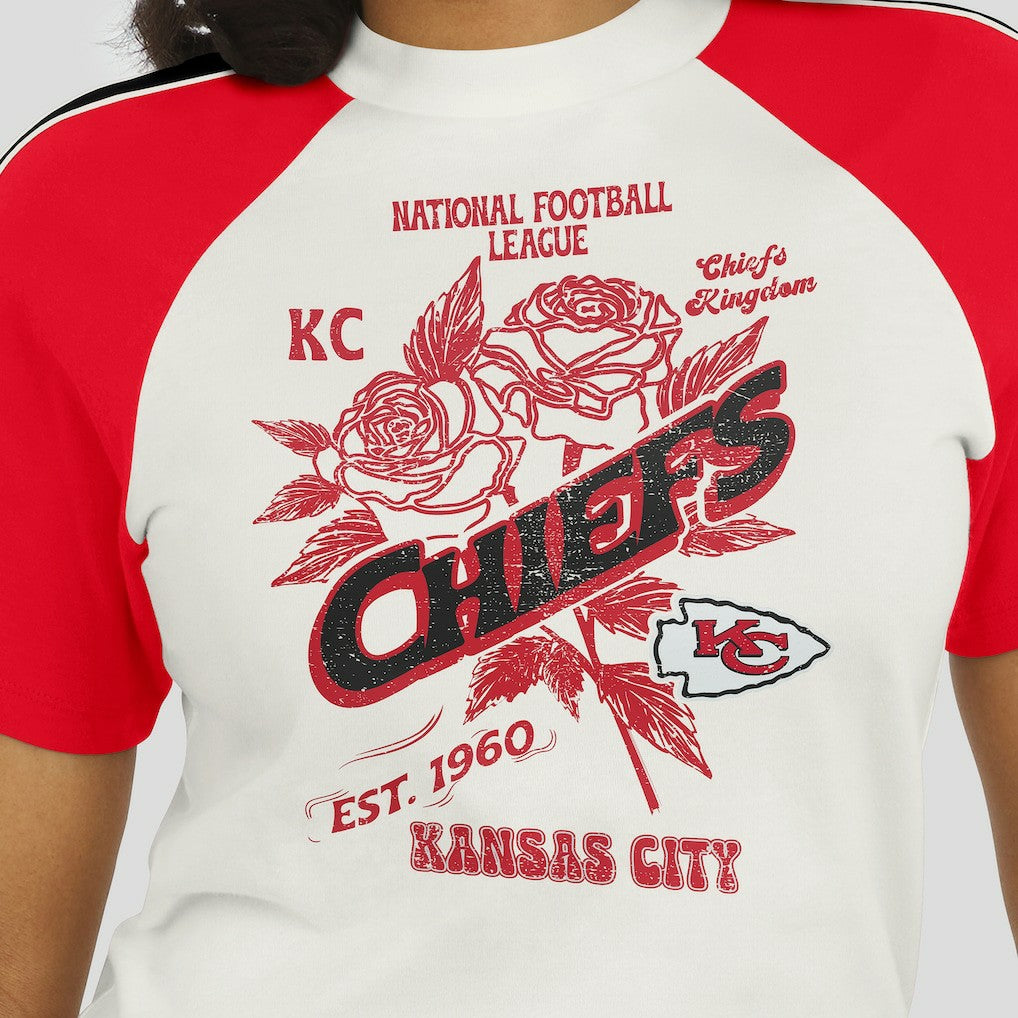 Kansas City Chiefs WEAR by Erin Andrews Women's Sleeve Stripe Distressed Raglan T-Shirt White