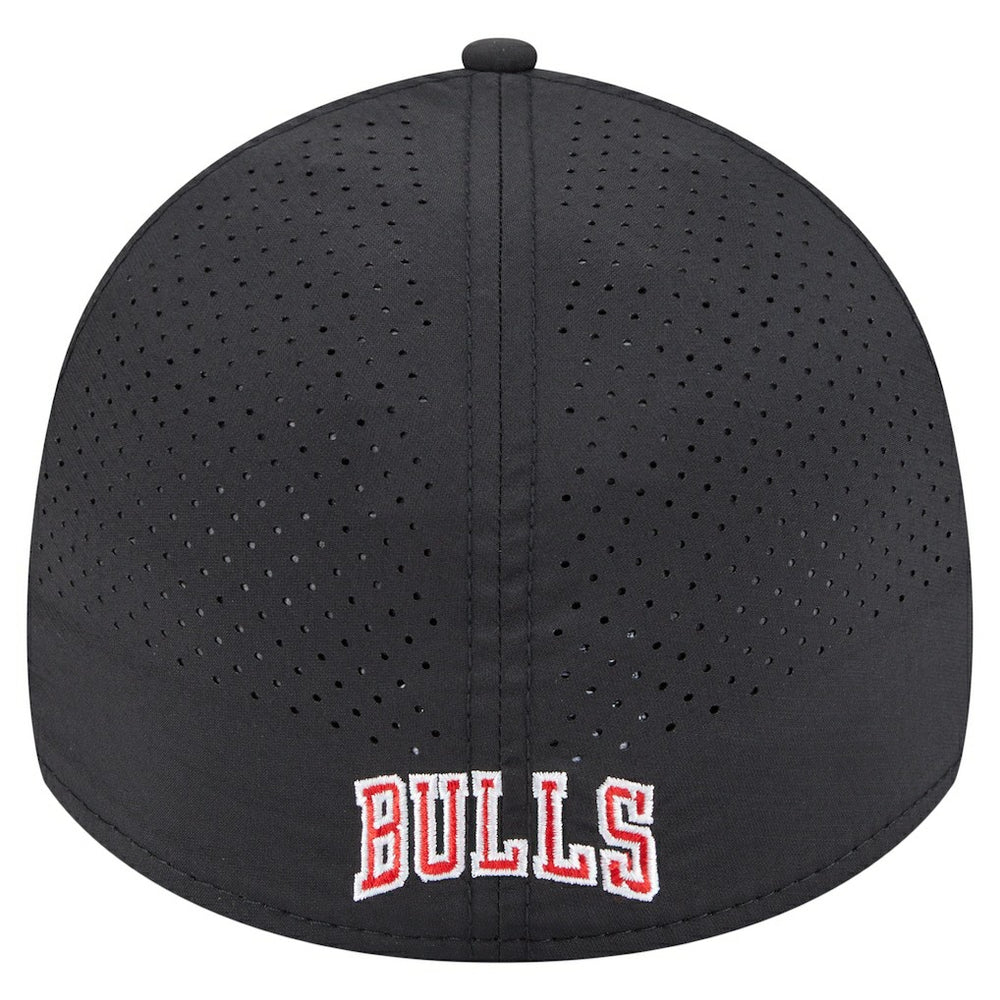 Chicago Bulls Featherweight Poly Rope Flex 39Thirty Hat Black