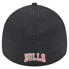 Chicago Bulls Featherweight Poly Rope Flex 39Thirty Hat Black