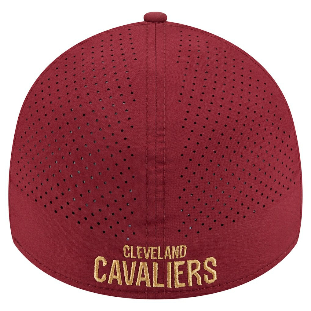 Cleveland Cavaliers Featherweight Poly Rope Flex 39Thirty Hat Wine