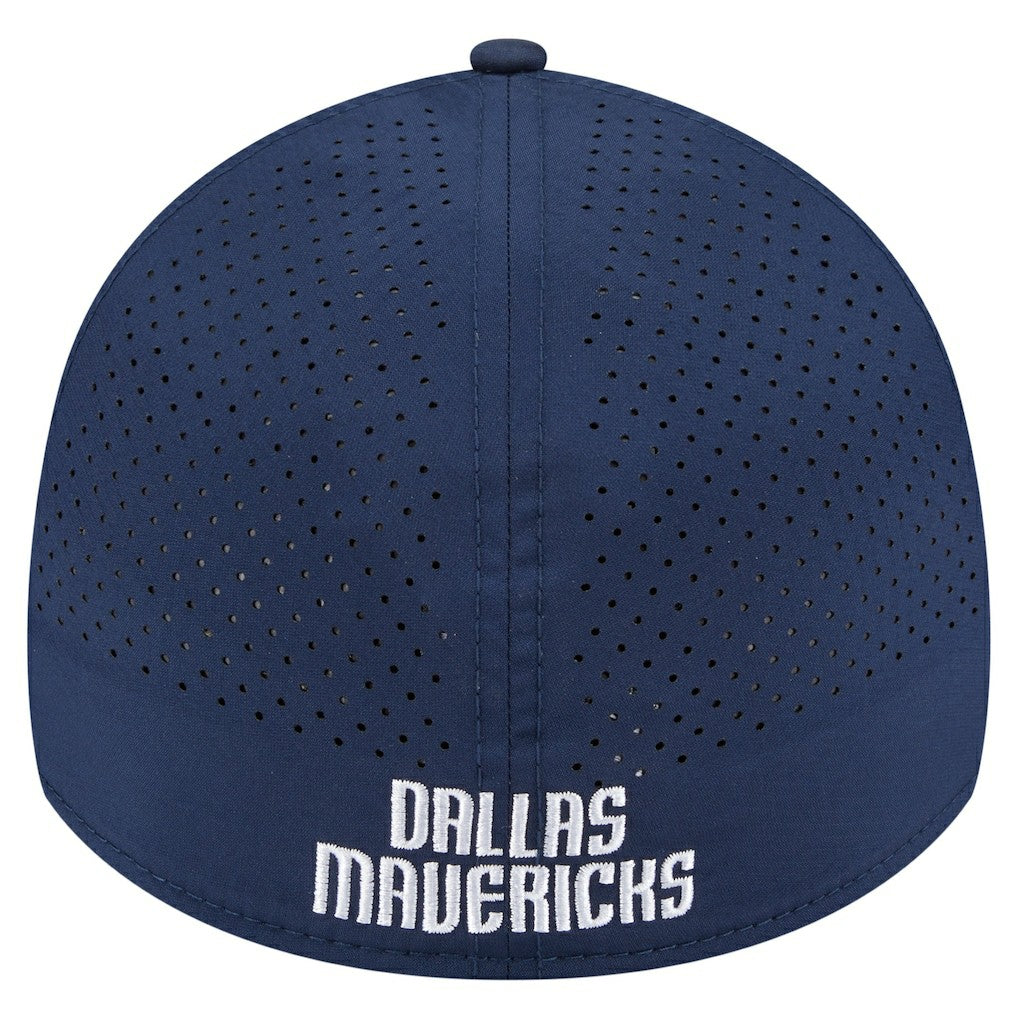 Dallas Mavericks Featherweight Poly Rope Flex 39Thirty Hat Blue