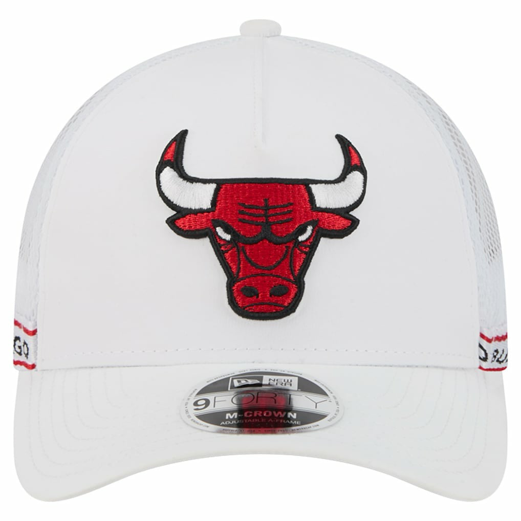 Chicago Bulls Featherweight Team Tape 9FORTY M-Crown A-Frame Adjustable Hat White