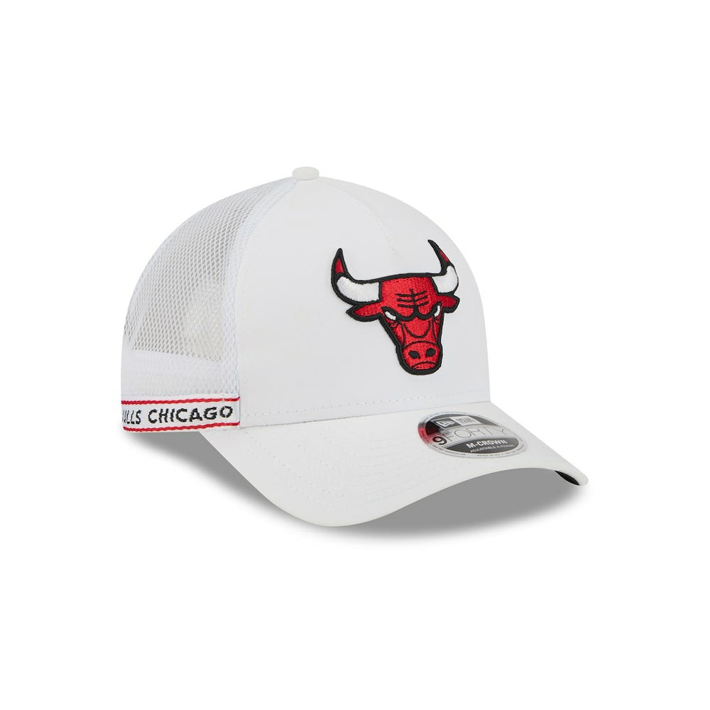 Chicago Bulls Featherweight Team Tape 9FORTY M-Crown A-Frame Adjustable Hat White
