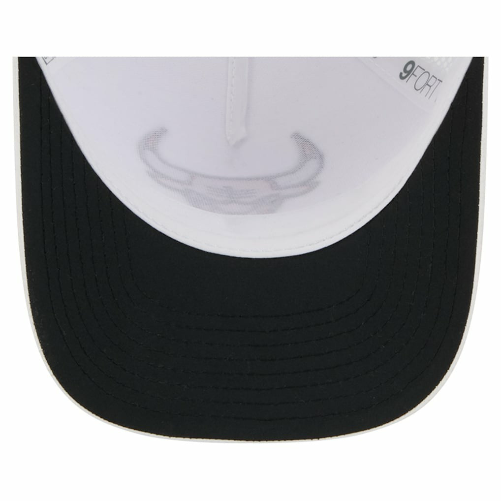 Chicago Bulls Featherweight Team Tape 9FORTY M-Crown A-Frame Adjustable Hat White