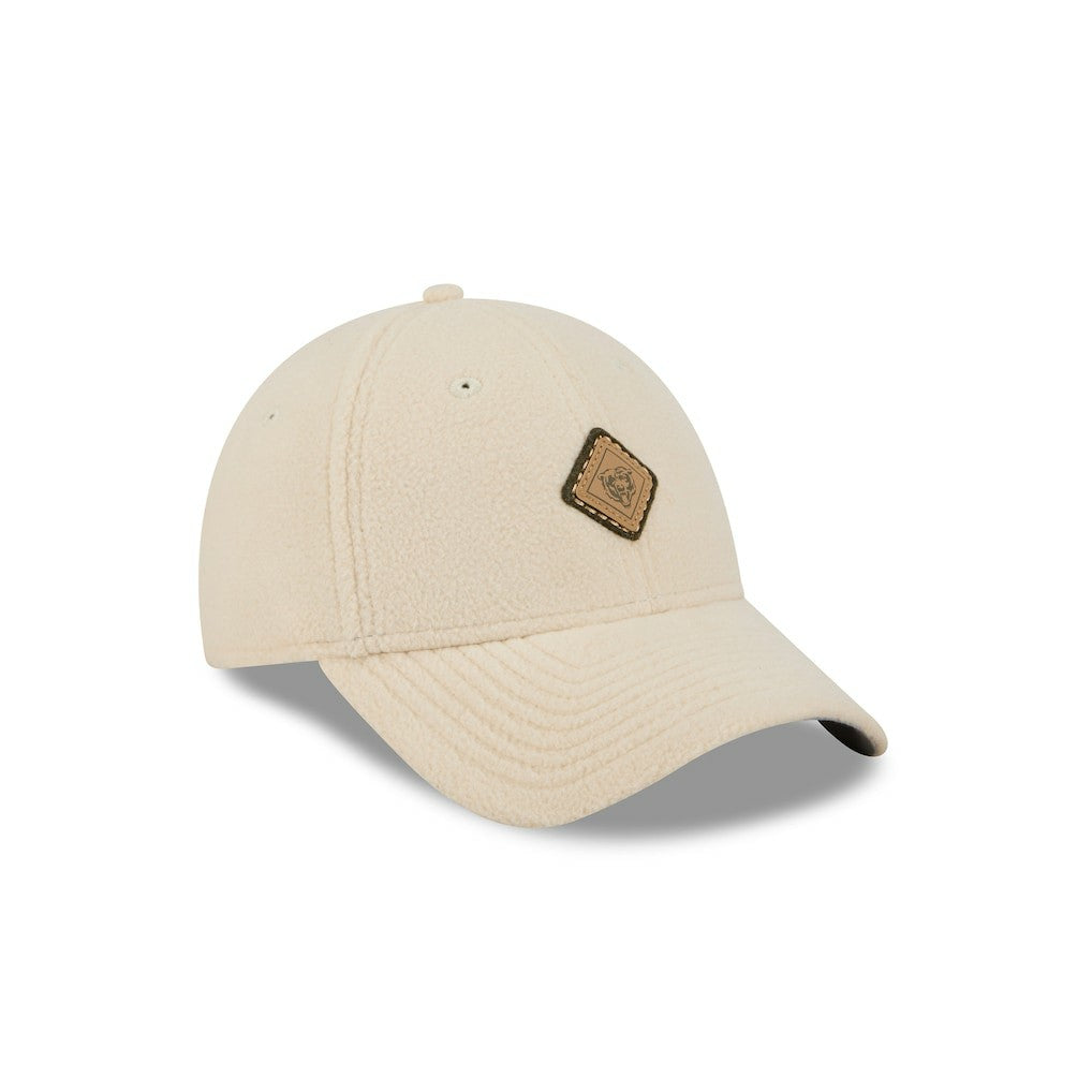 Chicago Bears New Era Women's Comfy 9FORTY Adjustable Hat Cream