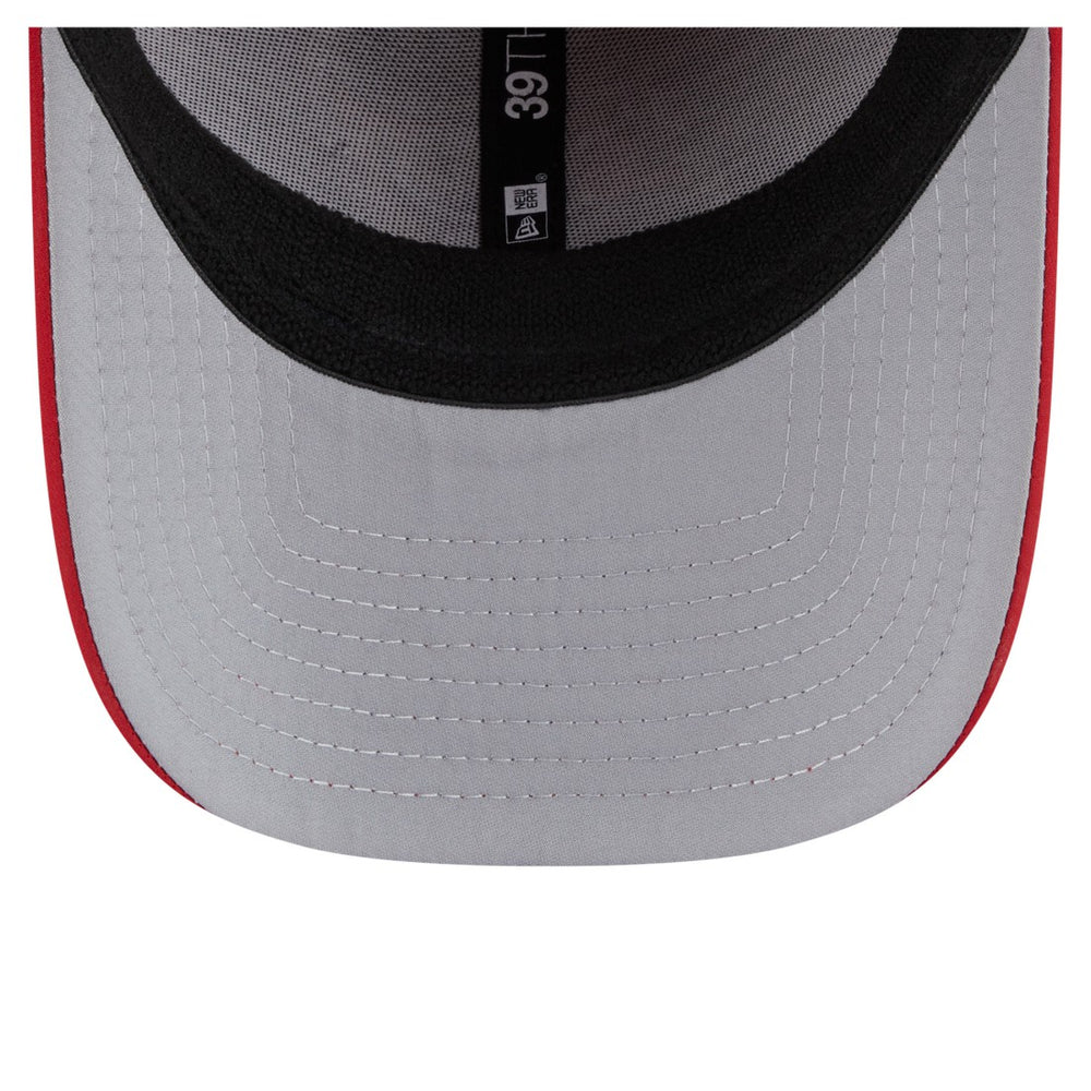 Tampa Bay Buccaneers New Era Perforated 39THIRTY Flex Hat Red
