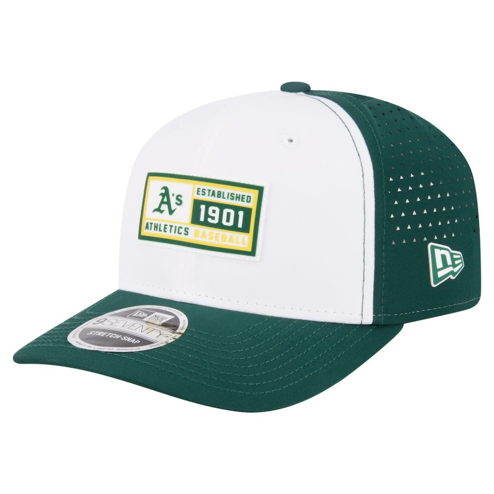 Athletics New Era Established Patch 9SEVENTY Adjustable Hat - White/Green Hats