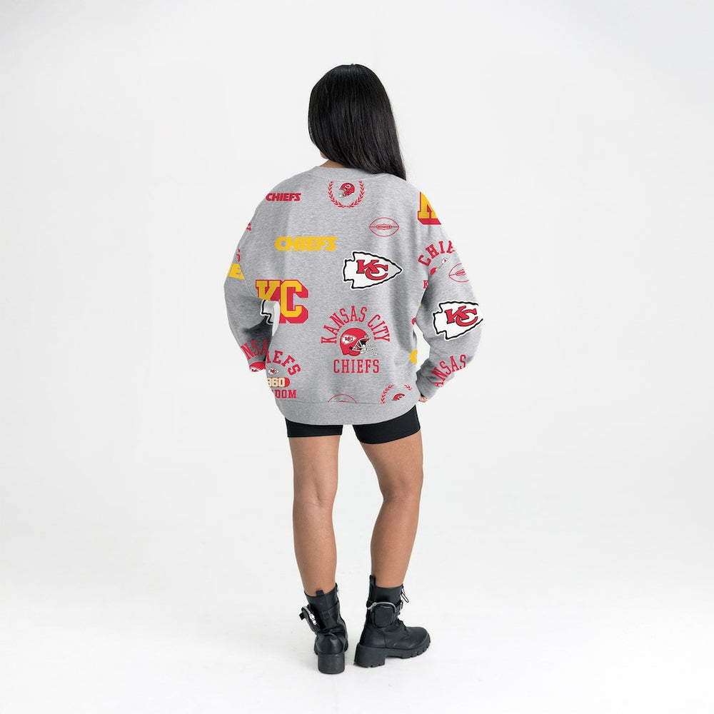 Kansas City Chiefs Gameday Couture Women's Always On Repeat Fleece Sweatshirt Heather Gray