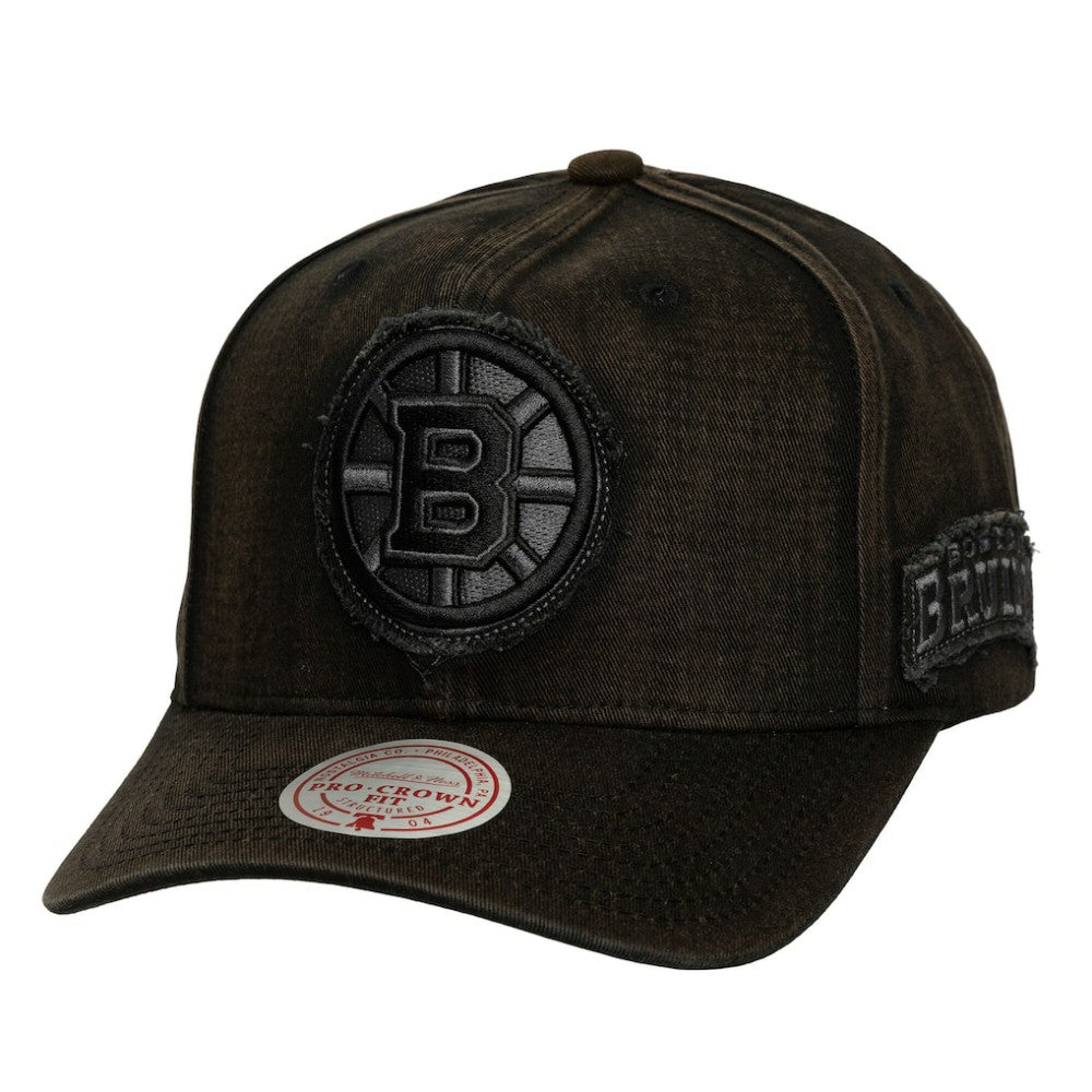 NHL Boston Bruins Mitchell & Ness Downtown Snow Wash Pro-Crown Adjustable Hat - Black