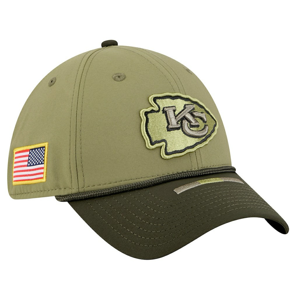 Kansas City Chiefs New Era 2025 Salute to Service 39THIRTY Flex Hat Green