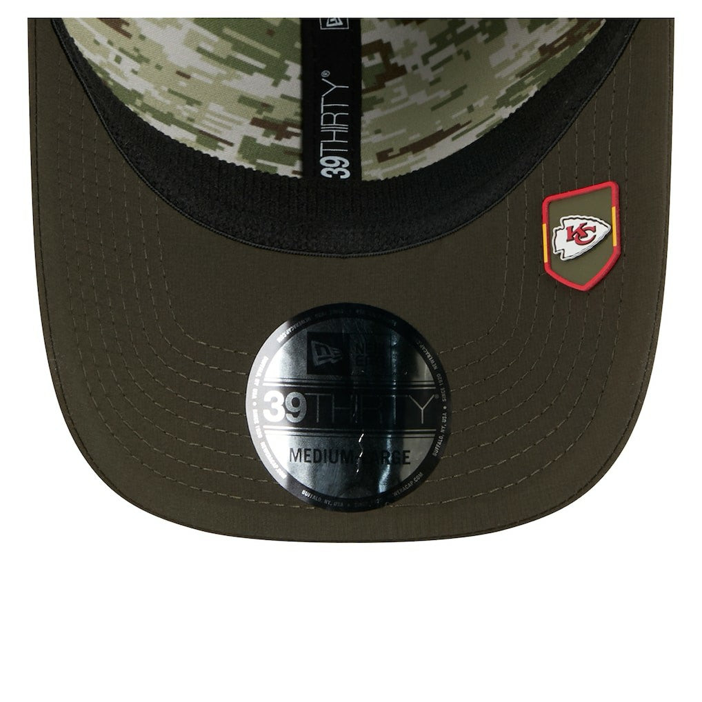 Kansas City Chiefs New Era 2025 Salute to Service 39THIRTY Flex Hat Green