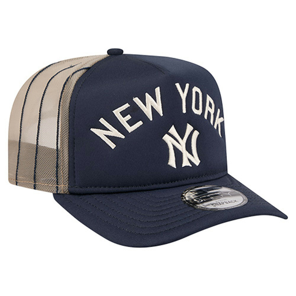 New York Yankees New Era Vintage Arched Foam Front 9FIFTY A-Frame Adjustable Trucker Hat - Navy Hats