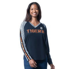 Detroit Tigers G-III 4Her by Carl Banks Women's Top Dog Raglan Long Sleeve V-Neck T-Shirt - Navy T-shirts