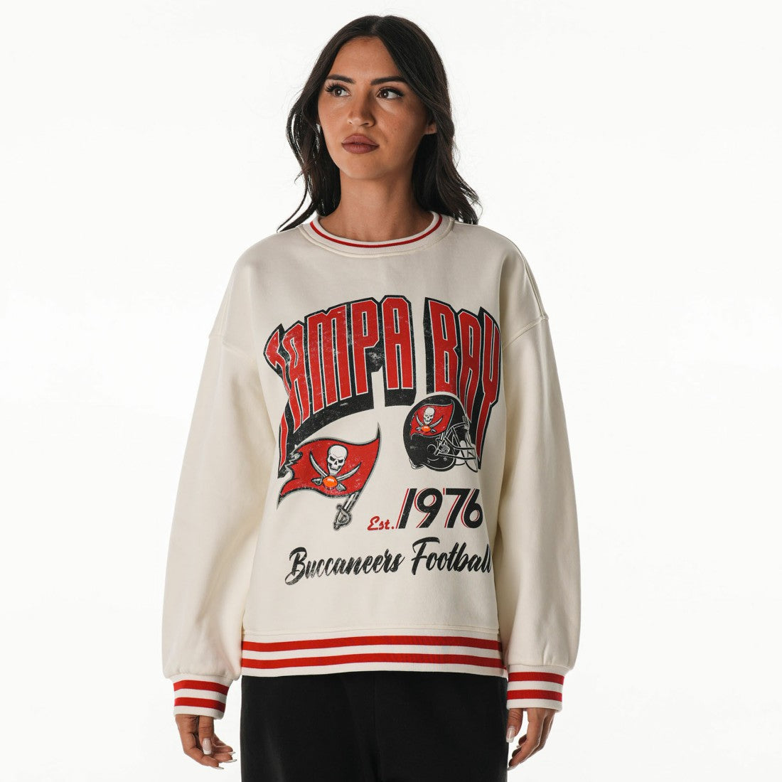 Tampa Bay Buccaneers The Wild Collective Women's Oversized Vintage French Terry Sweatshirt Cream