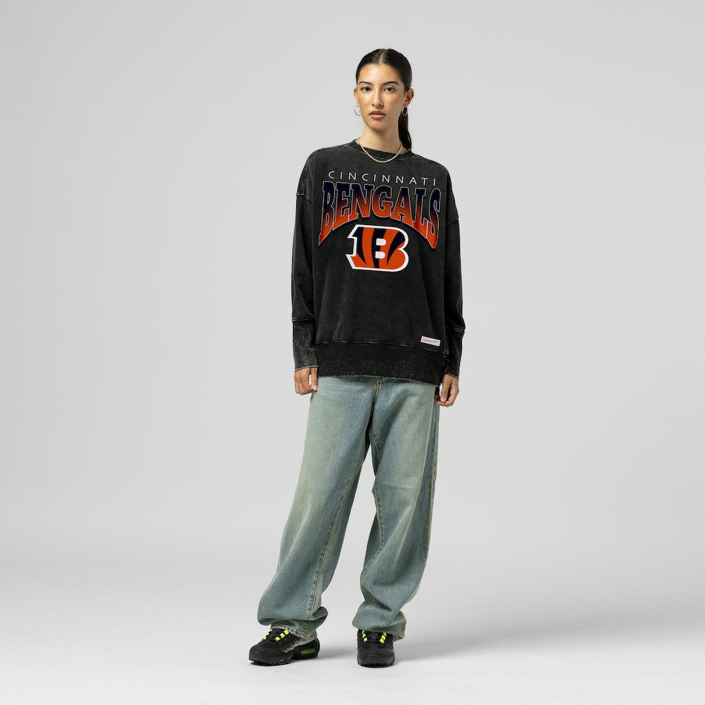 Cincinnati Bengals Women's Delineate Mineral Wash Crewneck Sweatshirt Black