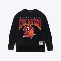 Tampa Bay Buccaneers Women's Delineate Mineral Wash Crewneck Sweatshirt Black