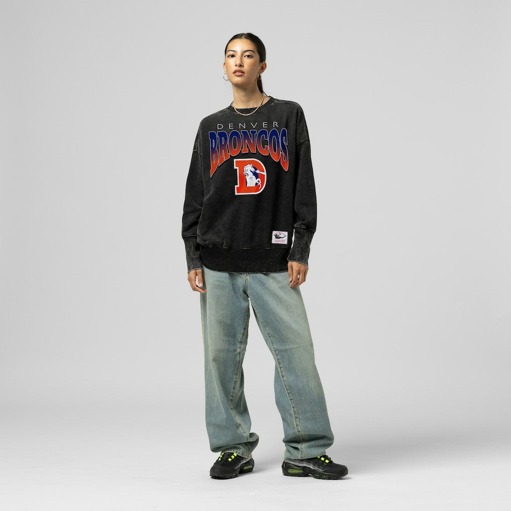 Denver Broncos Women's Delineate Mineral Wash Crewneck Sweatshirt Black