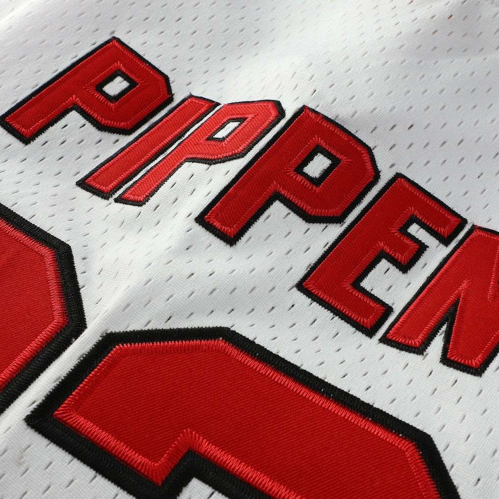 Scottie Pippen Chicago Bulls Player Mesh V-Neck Shirt White