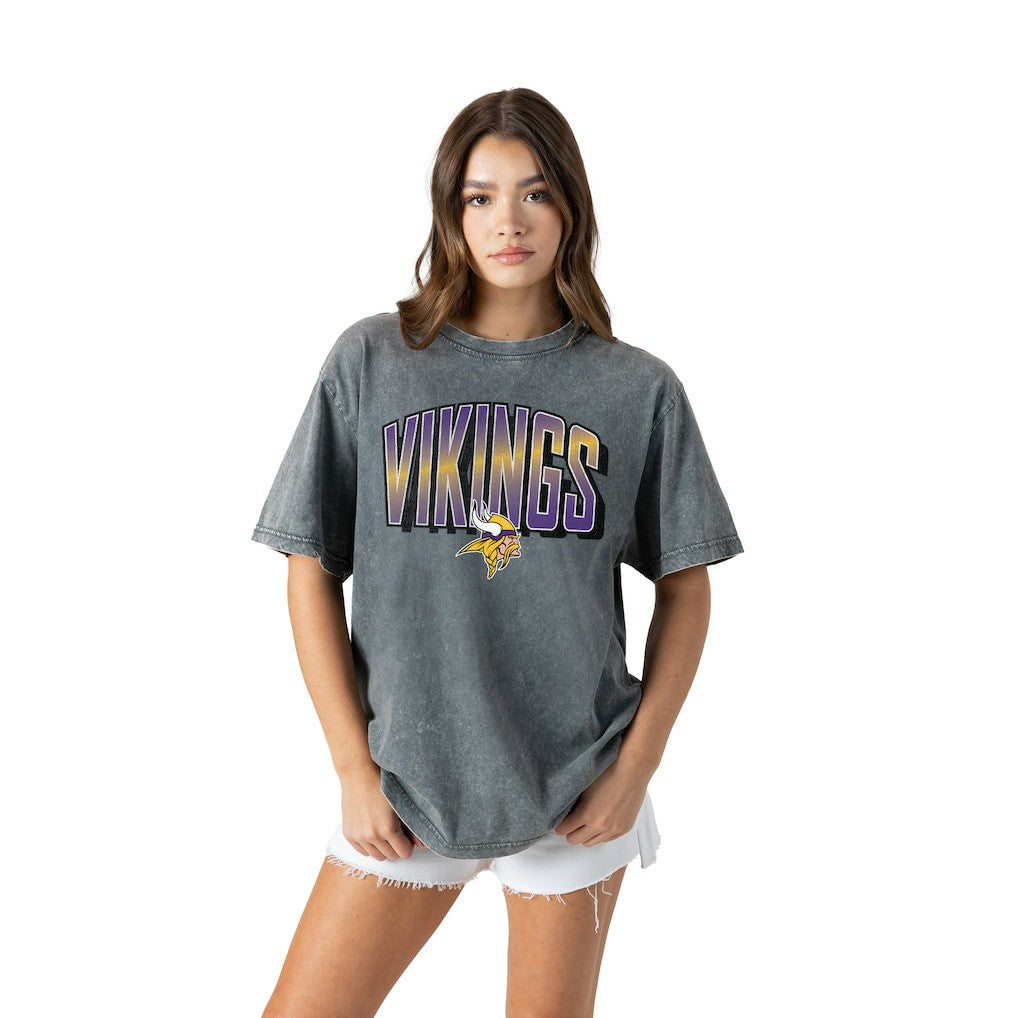 Minnesota Vikings Gameday Couture Women's Peak Performance Oversized Snow Wash T-Shirt Gray