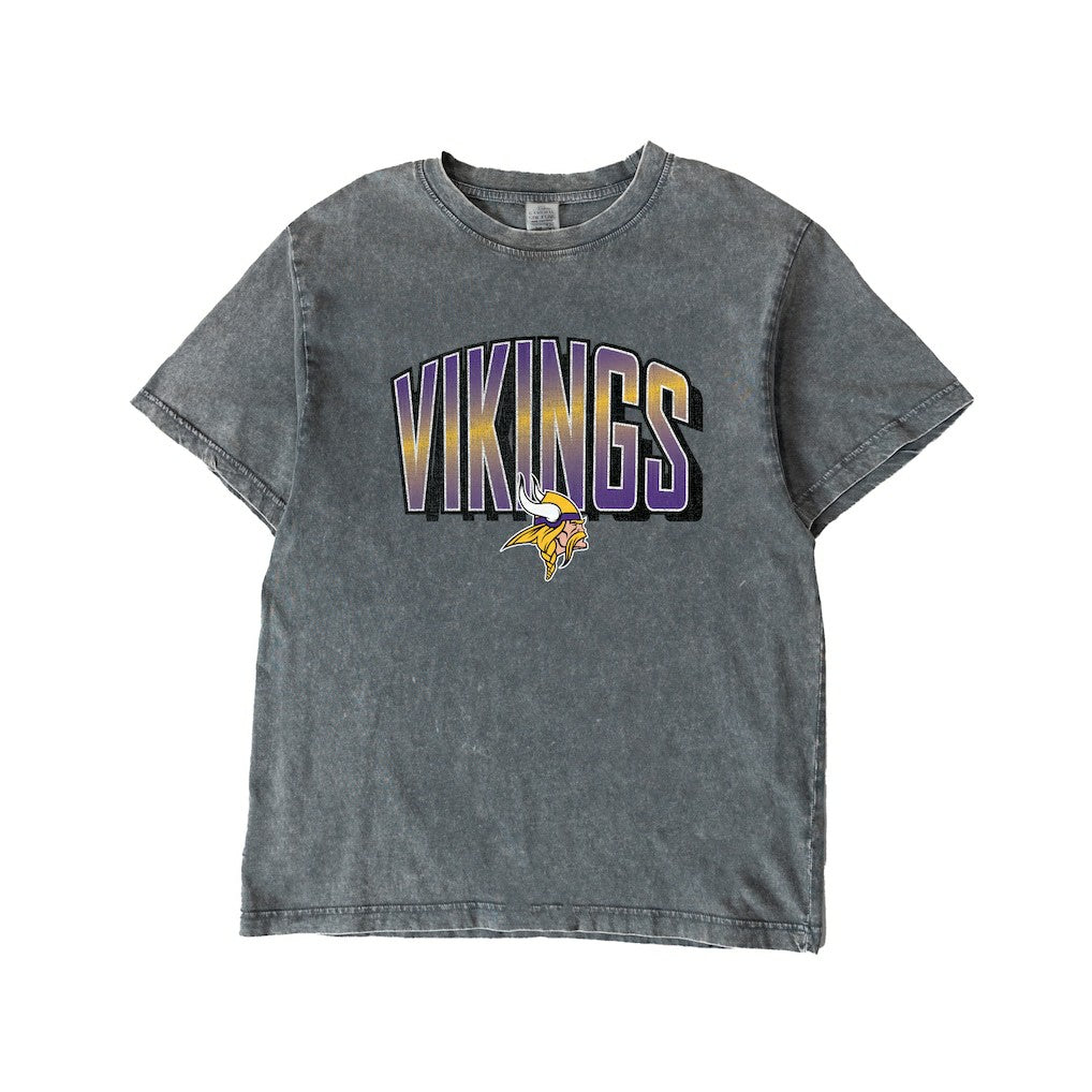 Minnesota Vikings Gameday Couture Women's Peak Performance Oversized Snow Wash T-Shirt Gray