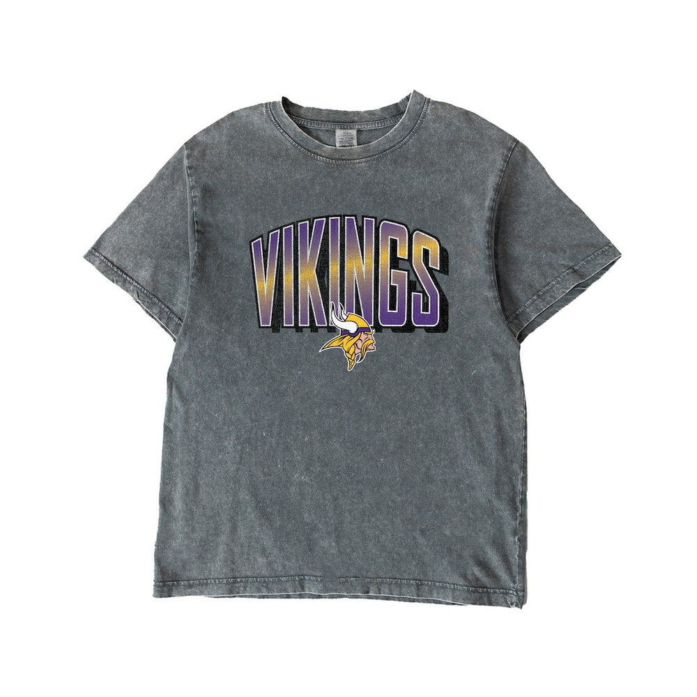 Minnesota Vikings Gameday Couture Women's Peak Performance Oversized Snow Wash T-Shirt Gray