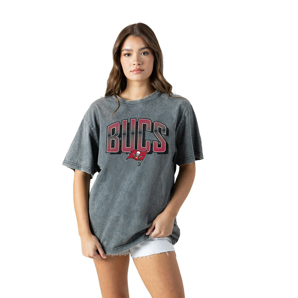 Tampa Bay Buccaneers Gameday Couture Women's Peak Performance Oversized Snow Wash T-Shirt Gray