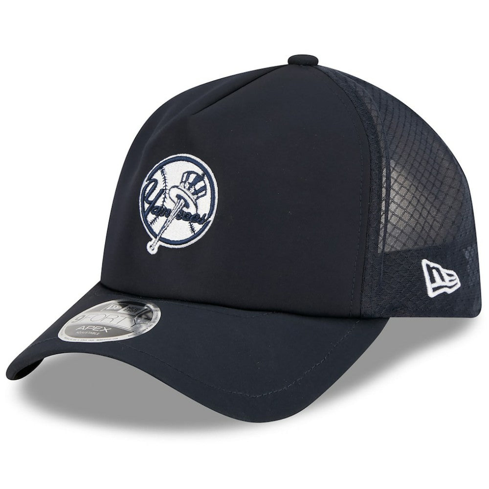 New York Yankees New Era 2026 Batting Practice Alternate Apex 9FORTY Adjustable Hat - Navy Hats