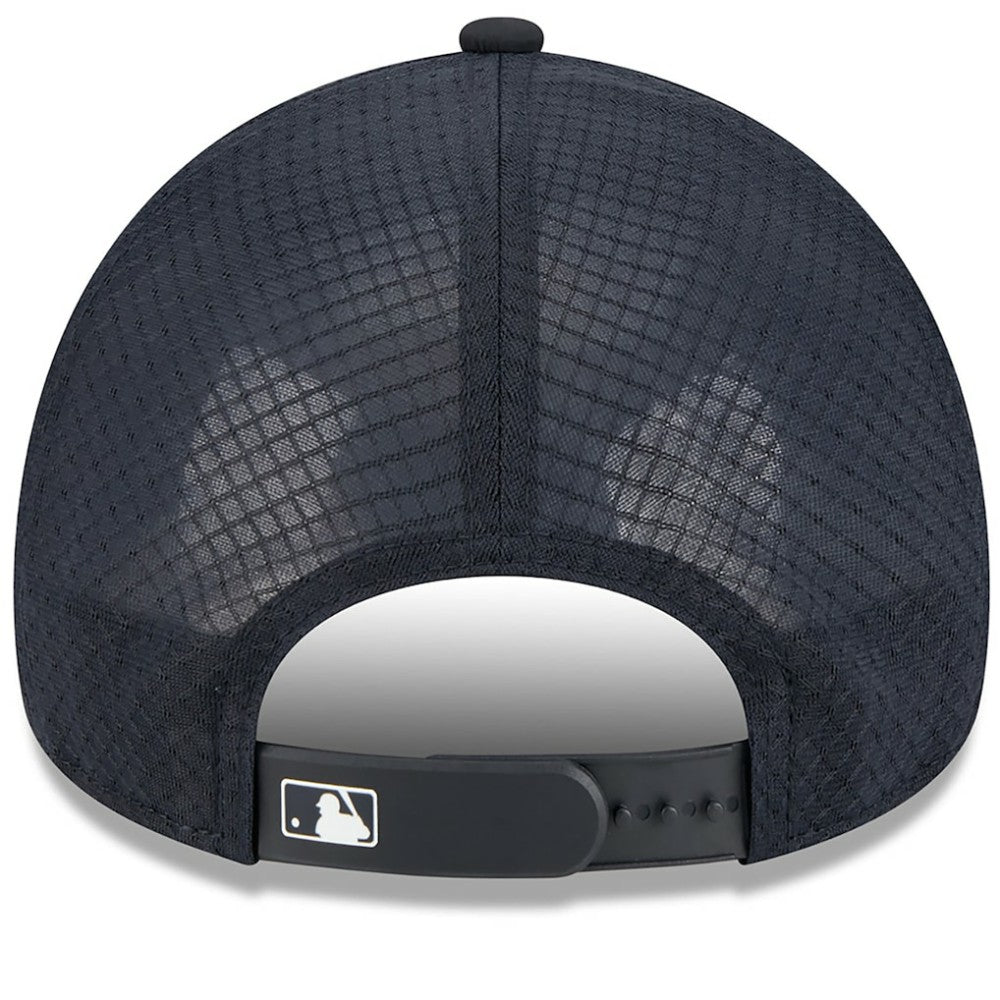 Chicago Cubs New Era 2026 Batting Practice Alternate Apex 9FORTY Adjustable Hat - Navy Hats