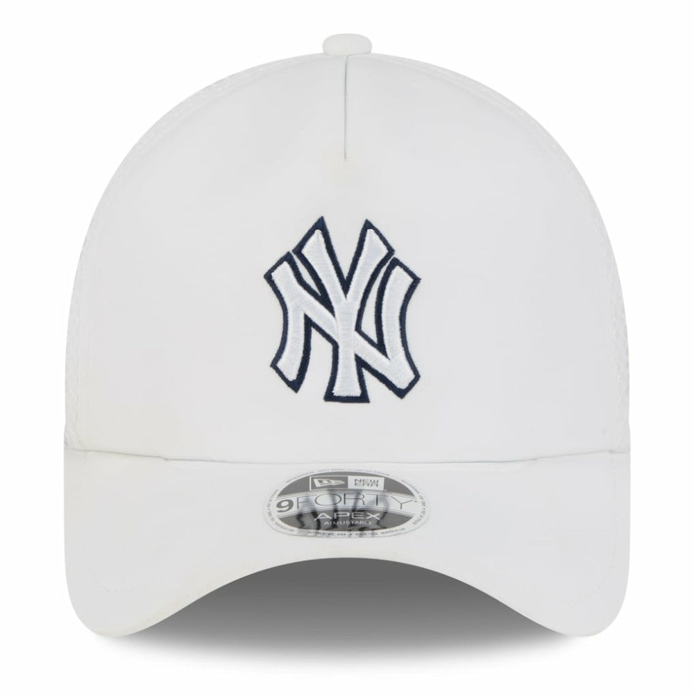 New York Yankees New Era 2026 Batting Practice Apex 9FORTY Adjustable Trucker Hat - White Hats