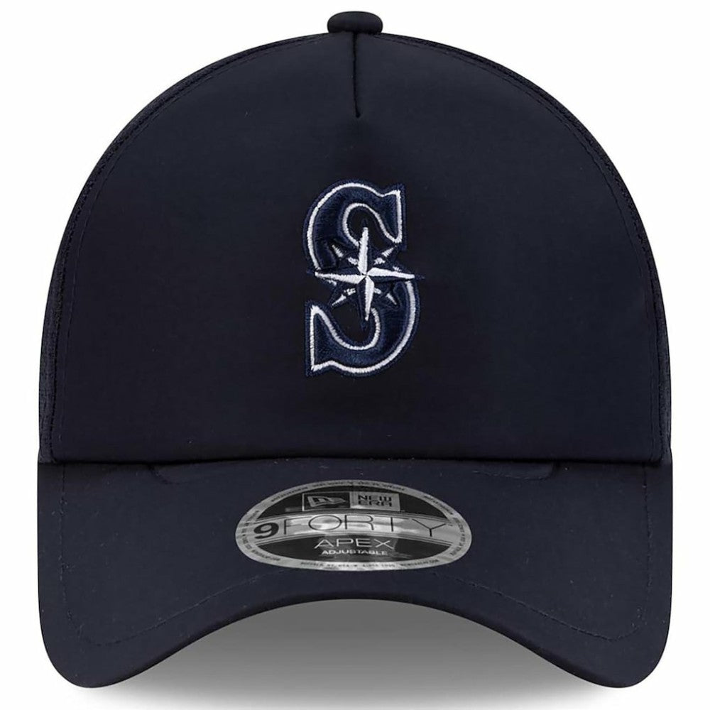 Seattle Mariners New Era 2026 Batting Practice Apex 9FORTY Adjustable Trucker Hat - Navy Hats
