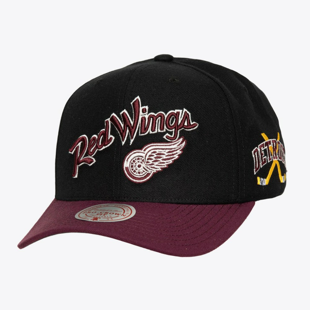 NHL Detroit Red Wings Mitchell & Ness x Just Don Wave Script Pro Strapback Hat - Black/Maroon