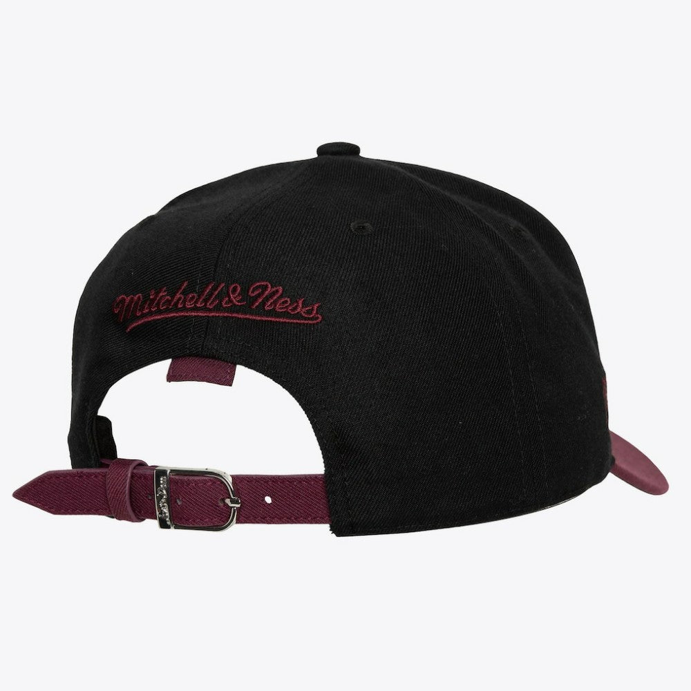 NHL Detroit Red Wings Mitchell & Ness x Just Don Wave Script Pro Strapback Hat - Black/Maroon