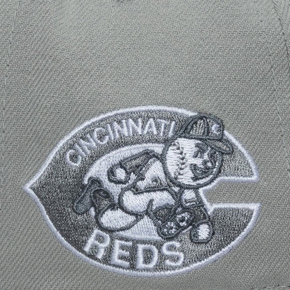 Cincinnati Reds Mitchell & Ness Cooperstown Thunderstorm Head Coach Pro-Crown Adjustable Hat - Gray Hats