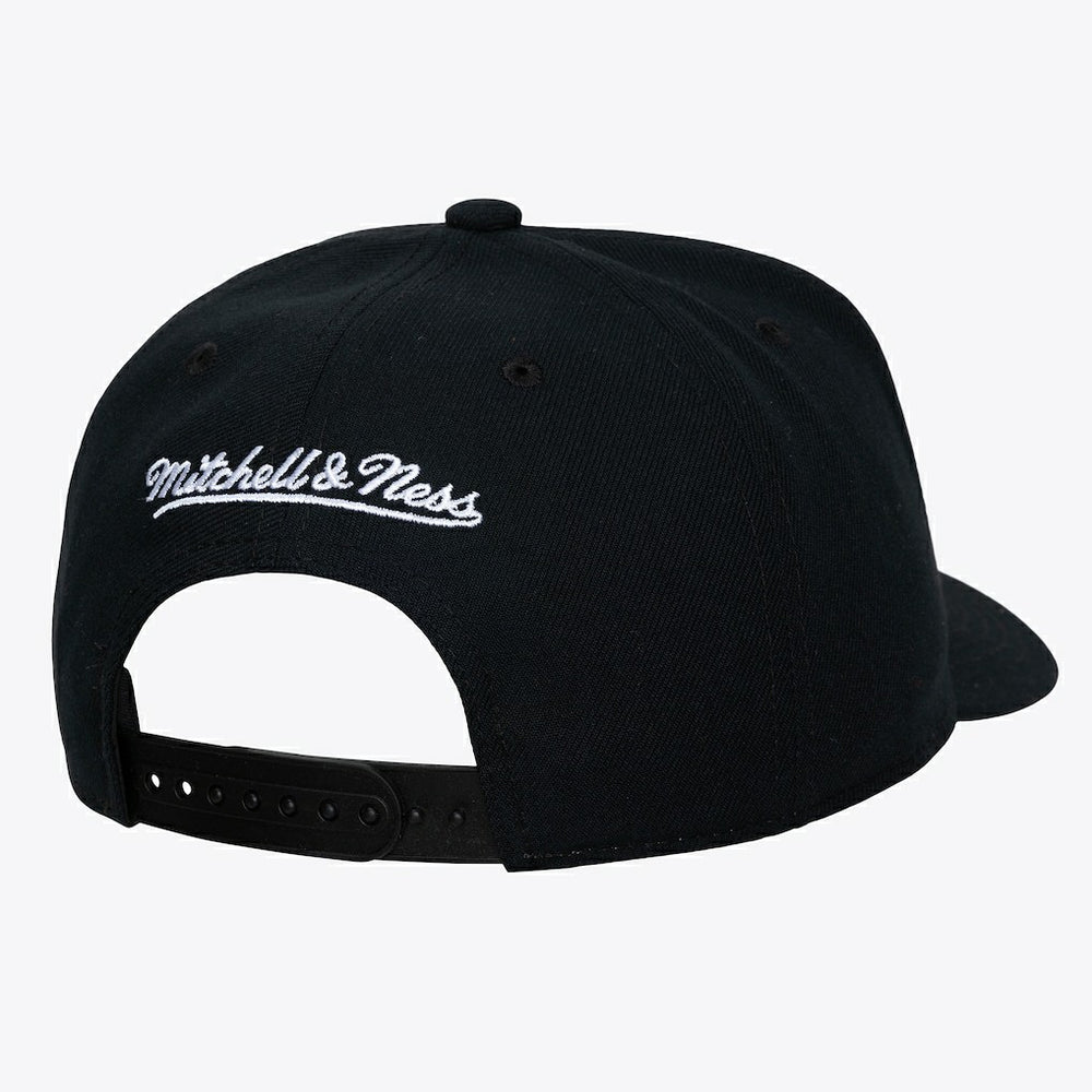 Chicago Bulls Hardwood Classics Legendary Away Pro-Pinch Adjustable Hat White