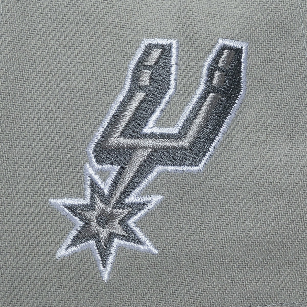 San Antonio Spurs Thunderstorm Head Coach Pro Crown Snapback Hat Gray