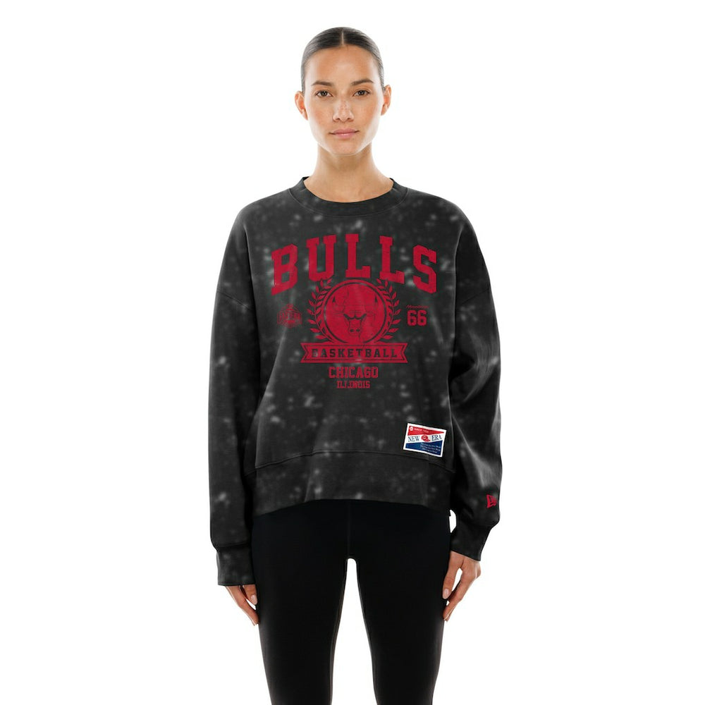 Chicago Bulls Women's Throwback Collection Mineral Wash Crewneck Sweatshirt Black