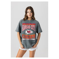 Kansas City Chiefs Gameday Couture Women's Oversized Classic Grind Washed T-Shirt Gray