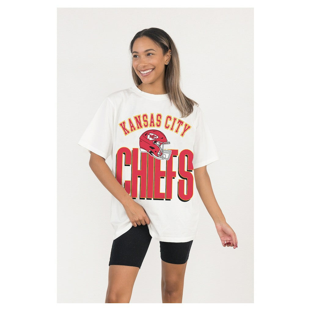 Kansas City Chiefs Gameday Couture Women's Oversized Classic Fierce Focus T-Shirt White