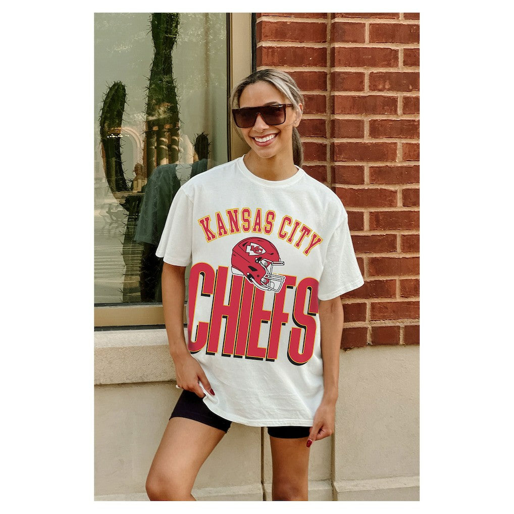 Kansas City Chiefs Gameday Couture Women's Oversized Classic Fierce Focus T-Shirt White