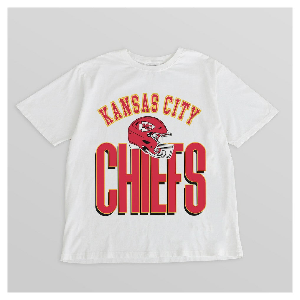 Kansas City Chiefs Gameday Couture Women's Oversized Classic Fierce Focus T-Shirt White