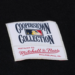 San Francisco Giants Mitchell & Ness Women's Cooperstown Collection Phantom Cropped T-Shirt - Black T-shirts